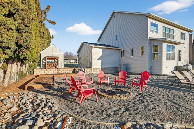 2429 Highland View Drive, East Wenatchee, WA 98802