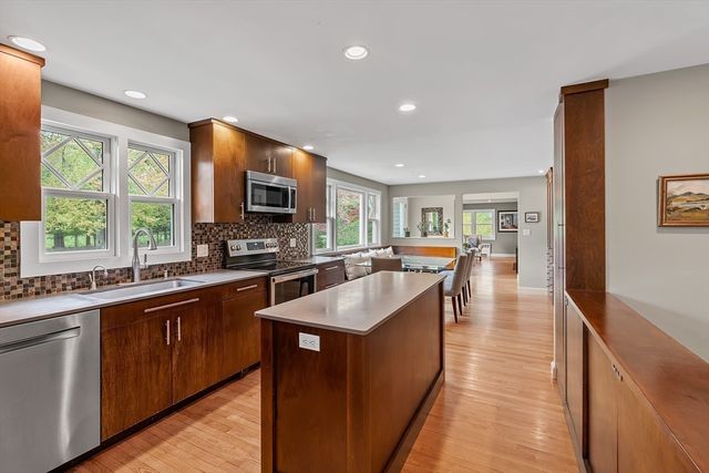 69 Plain Road, Wayland, MA 01778