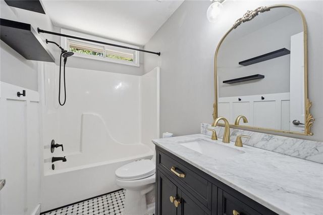 2041 Castlemaine Circle, Woodstock, GA 30189