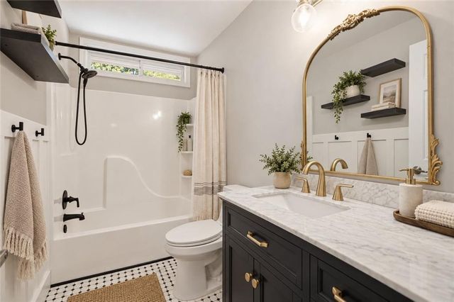 2041 Castlemaine Circle, Woodstock, GA 30189