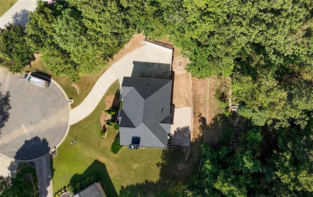 2041 Castlemaine Circle, Woodstock, GA 30189