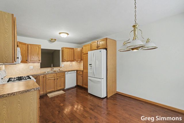 2579 Falcon Pointe Drive Nw, City Of Walker, MI 49534