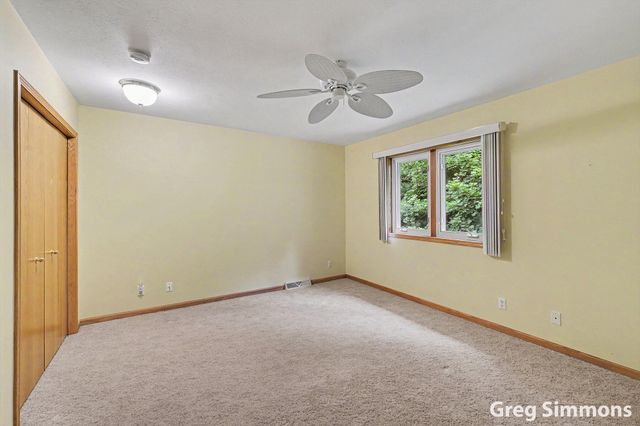2579 Falcon Pointe Drive Nw, City Of Walker, MI 49534
