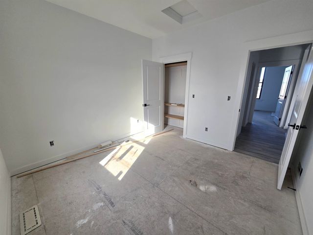 13366 Meadow Creek St, Williston, ND 58801