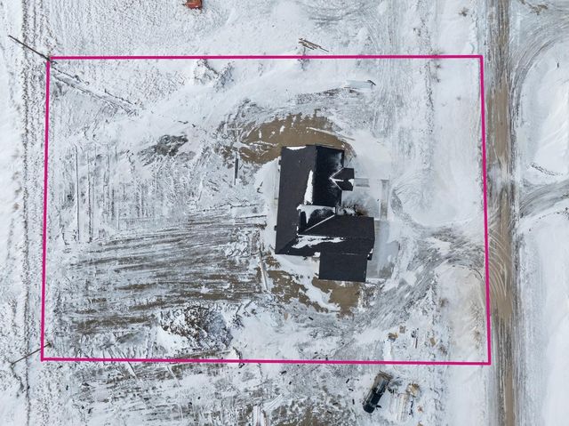 13366 Meadow Creek St, Williston, ND 58801