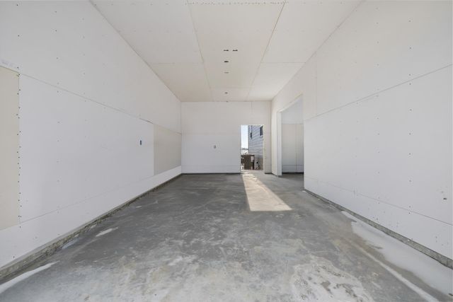 13366 Meadow Creek St, Williston, ND 58801