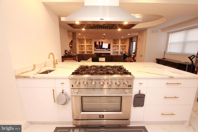 2738 AXE FACTORY RD, Philadelphia, PA 19152