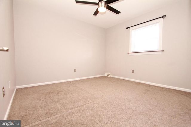 2738 AXE FACTORY RD, Philadelphia, PA 19152