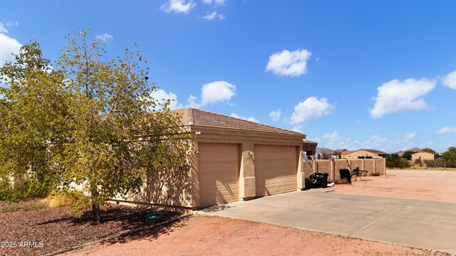 2423 S JOHNSON Road, Buckeye, AZ 85326