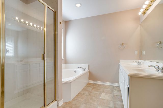 5518 Chimney Rock Drive, Arlington, TX 76017