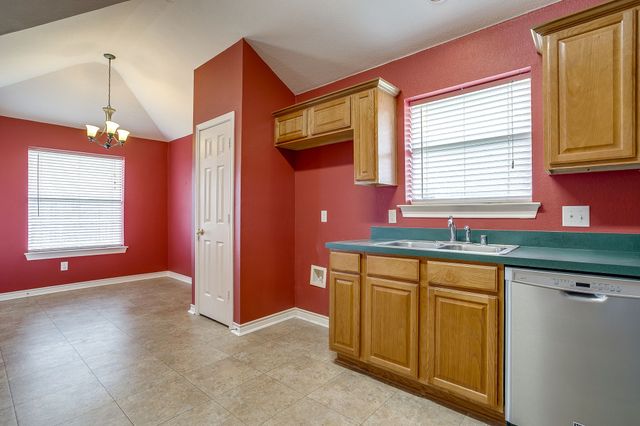 5518 Chimney Rock Drive, Arlington, TX 76017