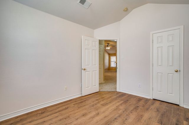 5518 Chimney Rock Drive, Arlington, TX 76017