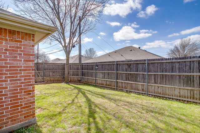 5518 Chimney Rock Drive, Arlington, TX 76017