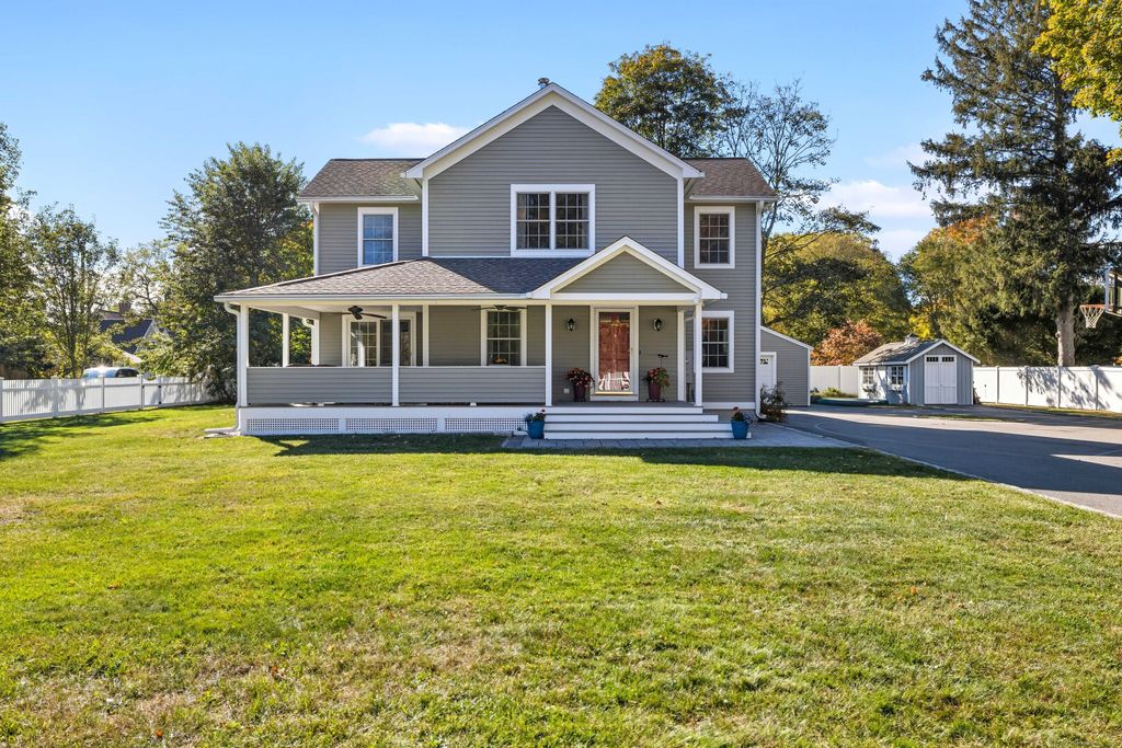 19 Lynde Street, Old Saybrook, CT 06475