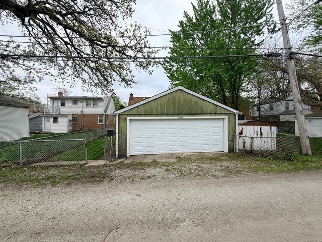 1568 Wentworth Avenue, Calumet City, IL 60409