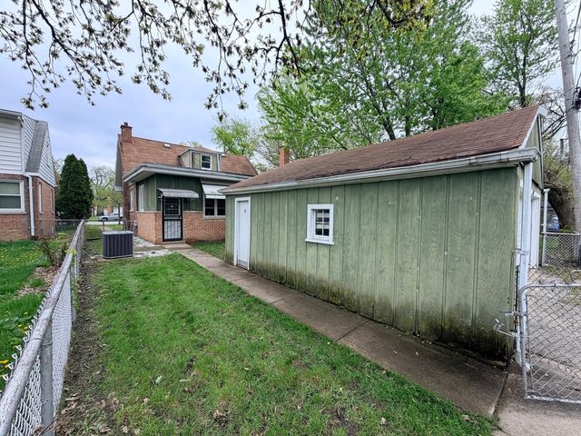 1568 Wentworth Avenue, Calumet City, IL 60409