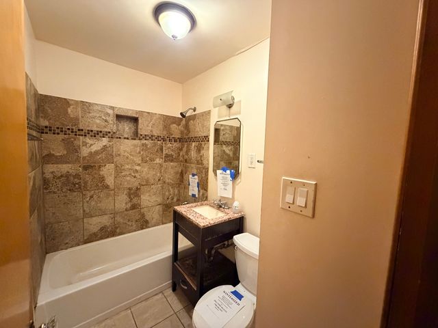 1568 Wentworth Avenue, Calumet City, IL 60409