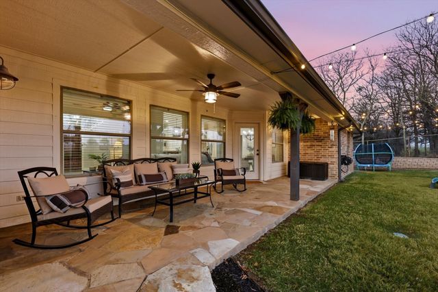 320 Oregon Trail, Argyle, TX 76226