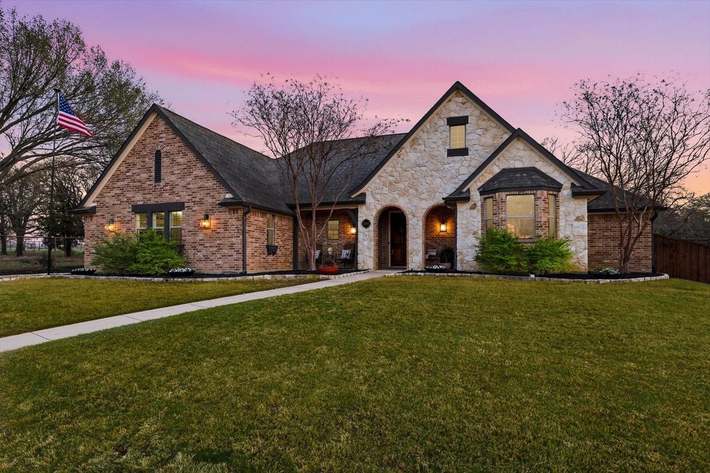 320 Oregon Trail, Argyle, TX 76226