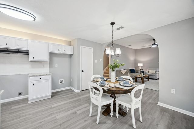 621 Renaissance Place, Cedar Hill, TX 75104