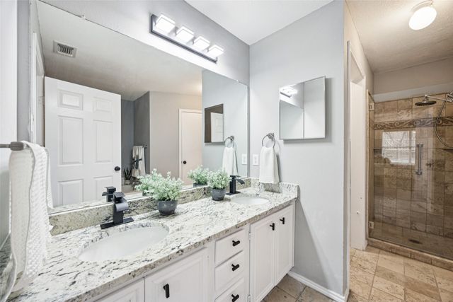 621 Renaissance Place, Cedar Hill, TX 75104