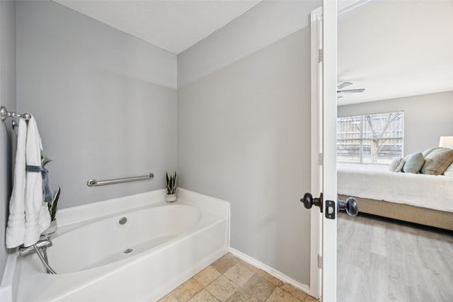 621 Renaissance Place, Cedar Hill, TX 75104