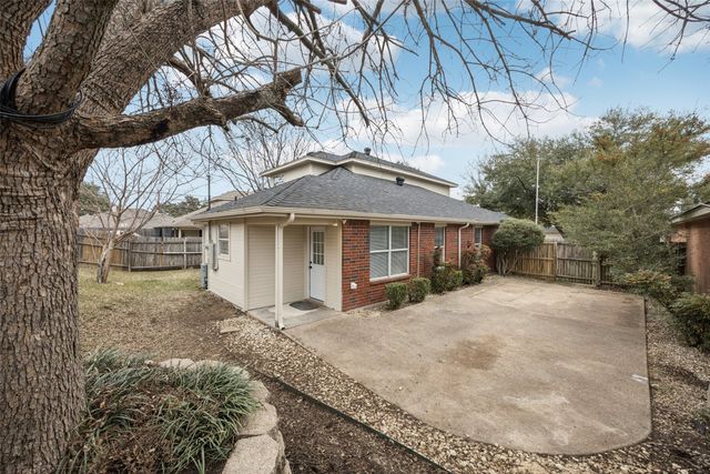 621 Renaissance Place, Cedar Hill, TX 75104