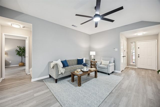 621 Renaissance Place, Cedar Hill, TX 75104