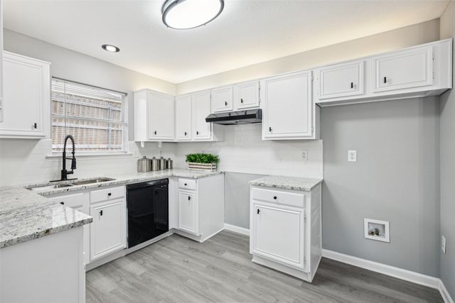 621 Renaissance Place, Cedar Hill, TX 75104