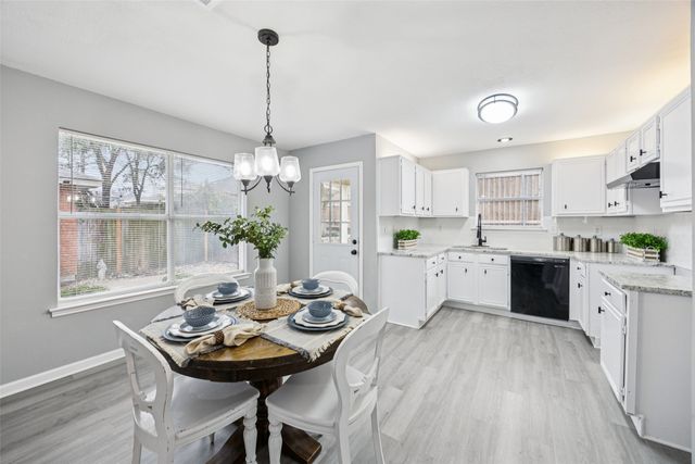 621 Renaissance Place, Cedar Hill, TX 75104