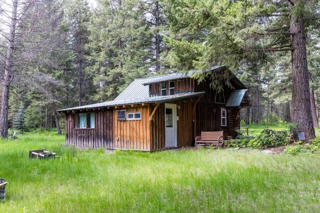 221 Trask Pond Rd, Newport, WA 99156