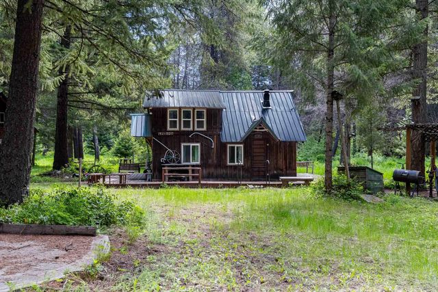 221 Trask Pond Rd, Newport, WA 99156