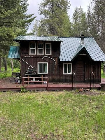 221 Trask Pond Rd, Newport, WA 99156