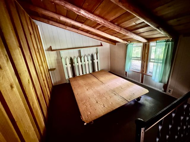 221 Trask Pond Rd, Newport, WA 99156