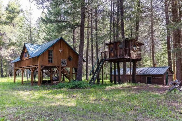 221 Trask Pond Rd, Newport, WA 99156