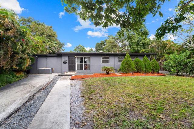 2869 SW 13th Court, Fort Lauderdale, FL 33312