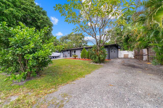 2869 SW 13th Court, Fort Lauderdale, FL 33312