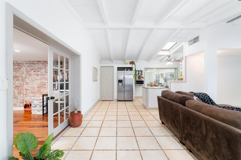 2869 SW 13th Court, Fort Lauderdale, FL 33312
