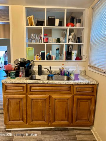 3626 Larkwood Ave, Louisville, KY 40212