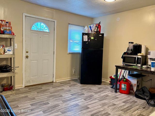 3626 Larkwood Ave, Louisville, KY 40212