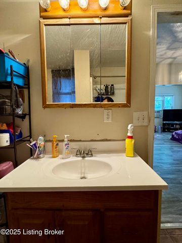 3626 Larkwood Ave, Louisville, KY 40212