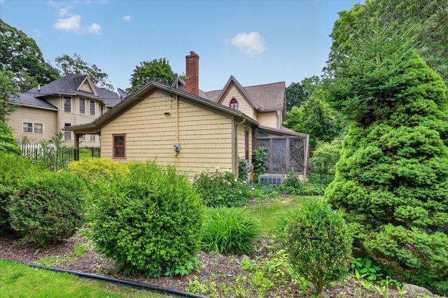 347 N Madison Street, Marshall, MI 49068
