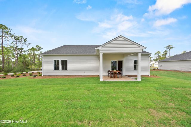 851 Parkway Road 215, Southport, NC 28461
