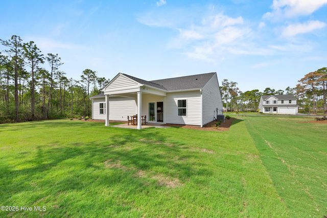 851 Parkway Road 215, Southport, NC 28461