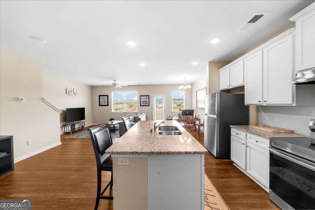 300 Harrison Drive, Calhoun, GA 30701