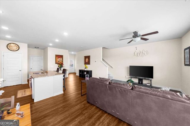 300 Harrison Drive, Calhoun, GA 30701
