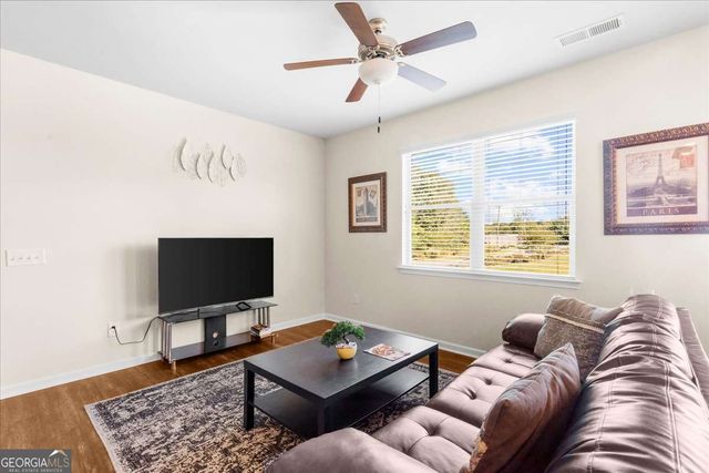 300 Harrison Drive, Calhoun, GA 30701