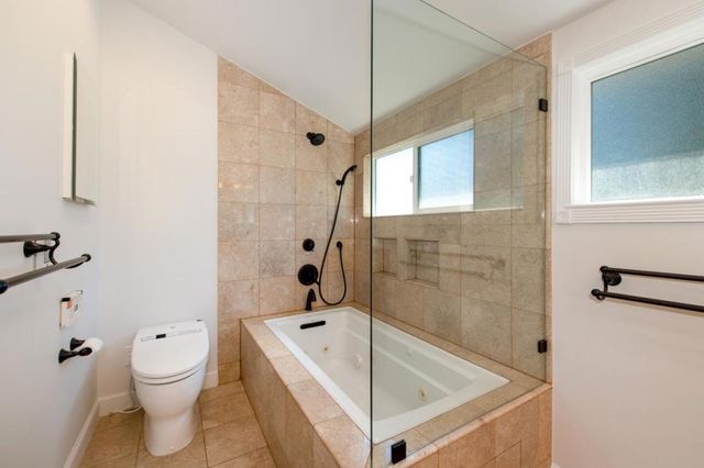 2121 Valparaiso Avenue, Menlo Park, CA 94025