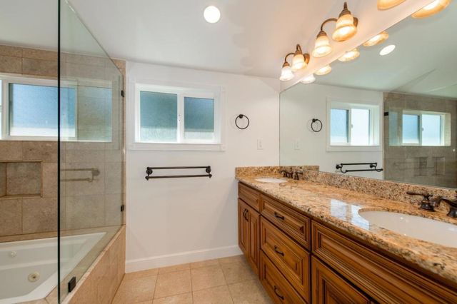 2121 Valparaiso Avenue, Menlo Park, CA 94025