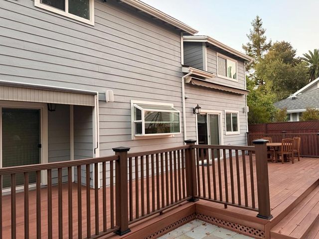 2121 Valparaiso Avenue, Menlo Park, CA 94025